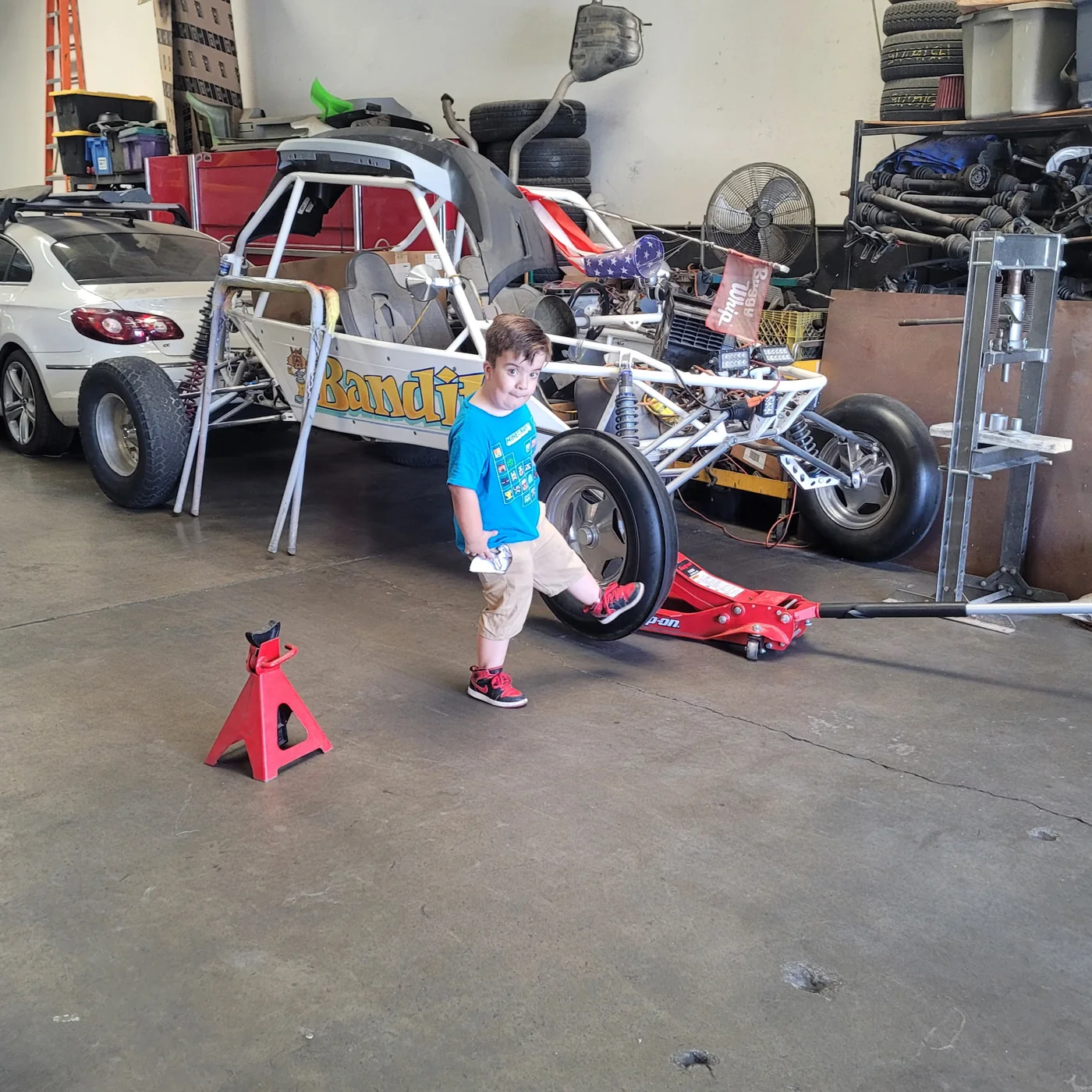 Future Elledge Auto technician spending time in the Riverside shop